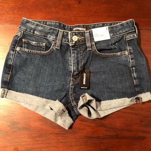 NWT Express shortie size 6